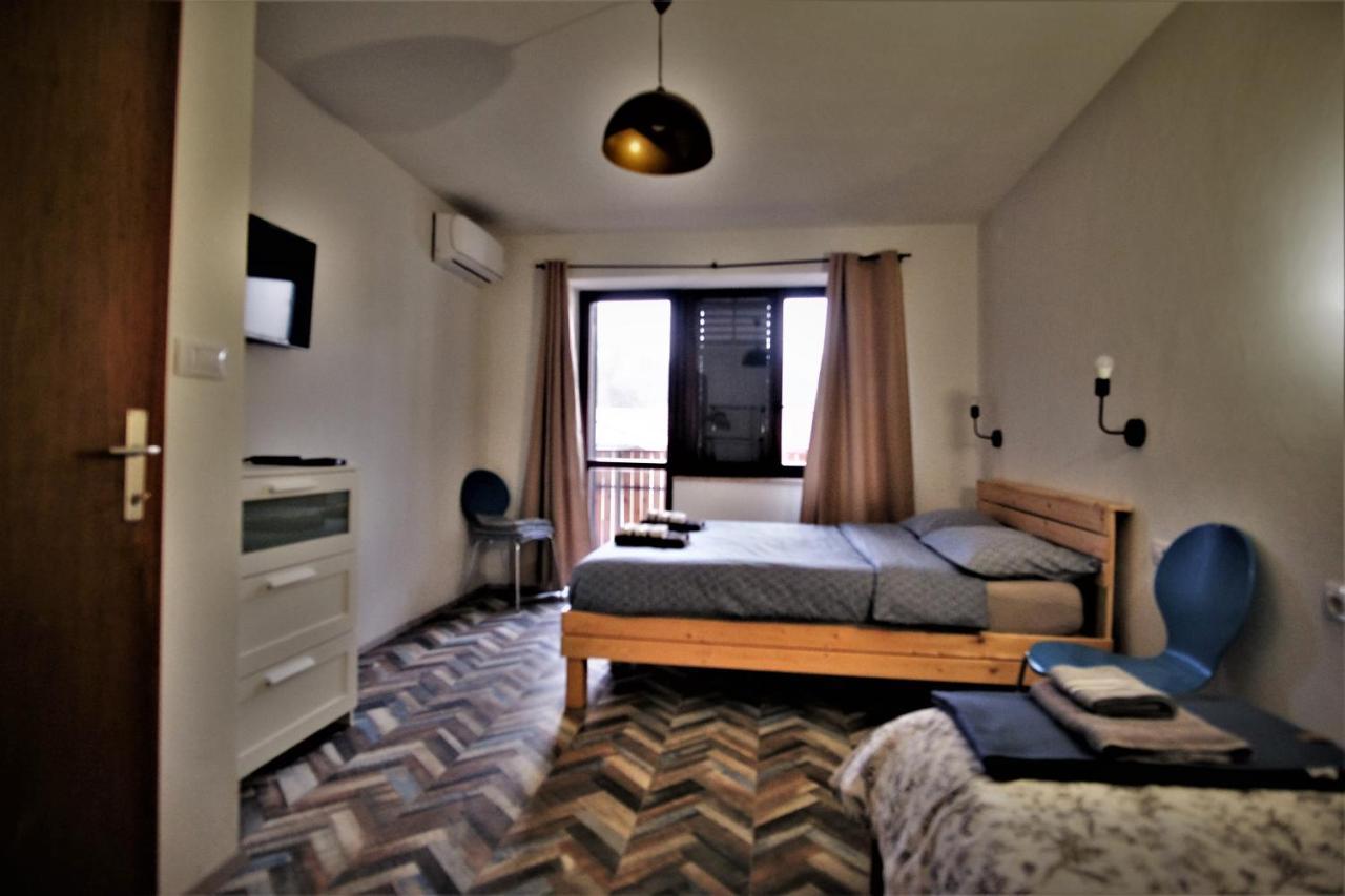 Old Square House - Hisa Na Starem Trgu Apartment Tolmin Exterior photo