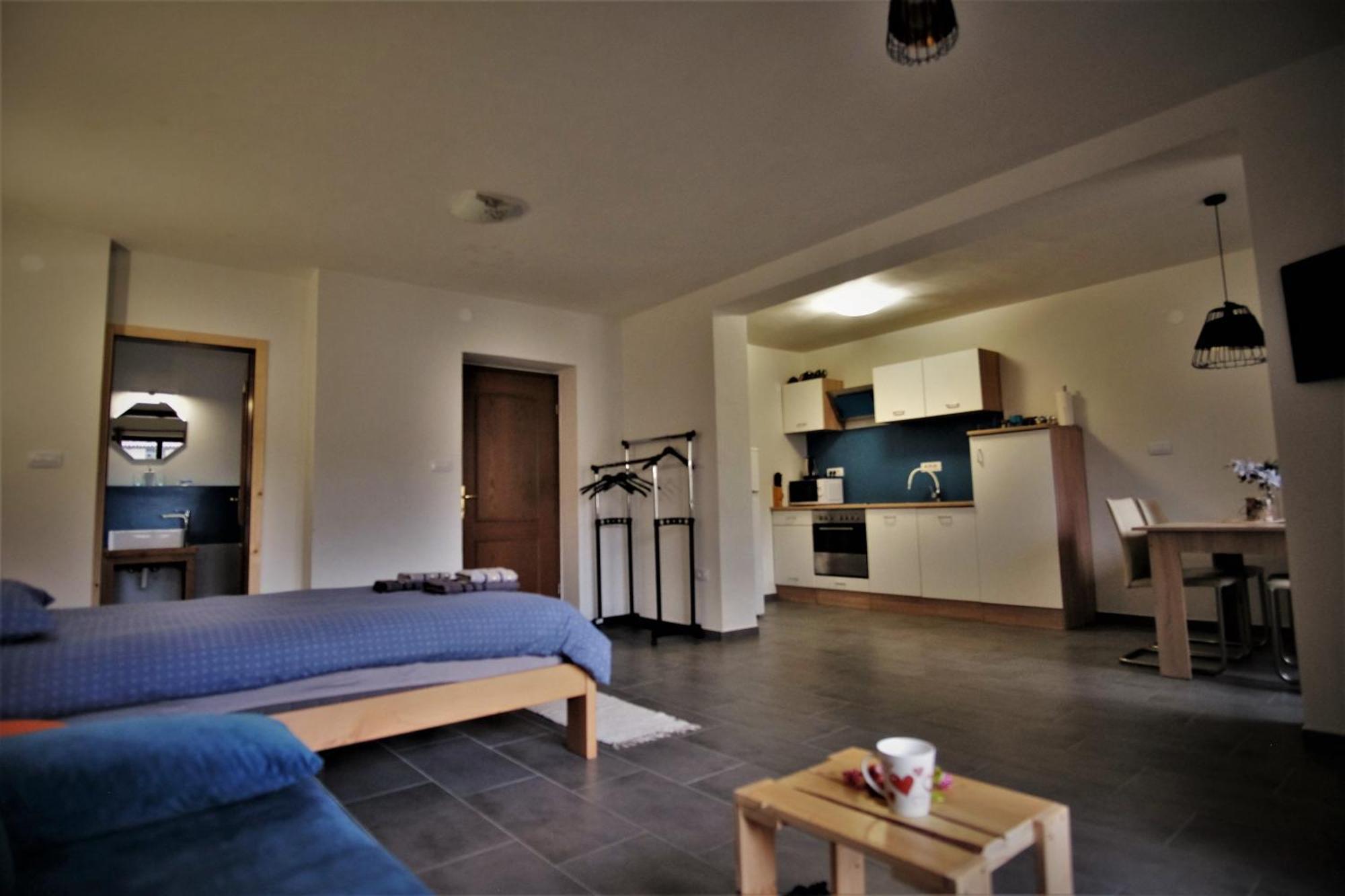 Old Square House - Hisa Na Starem Trgu Apartment Tolmin Exterior photo